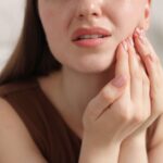 ¿Dolor de Muelas Insoportable? Qué hacer (y qué NO hacer) para aliviar las molestias